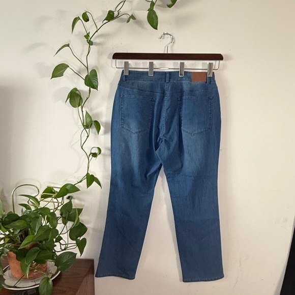 Judy Blue High Waist Button Fly Medium Wash Stretch Jeans - Picture 2 of 11